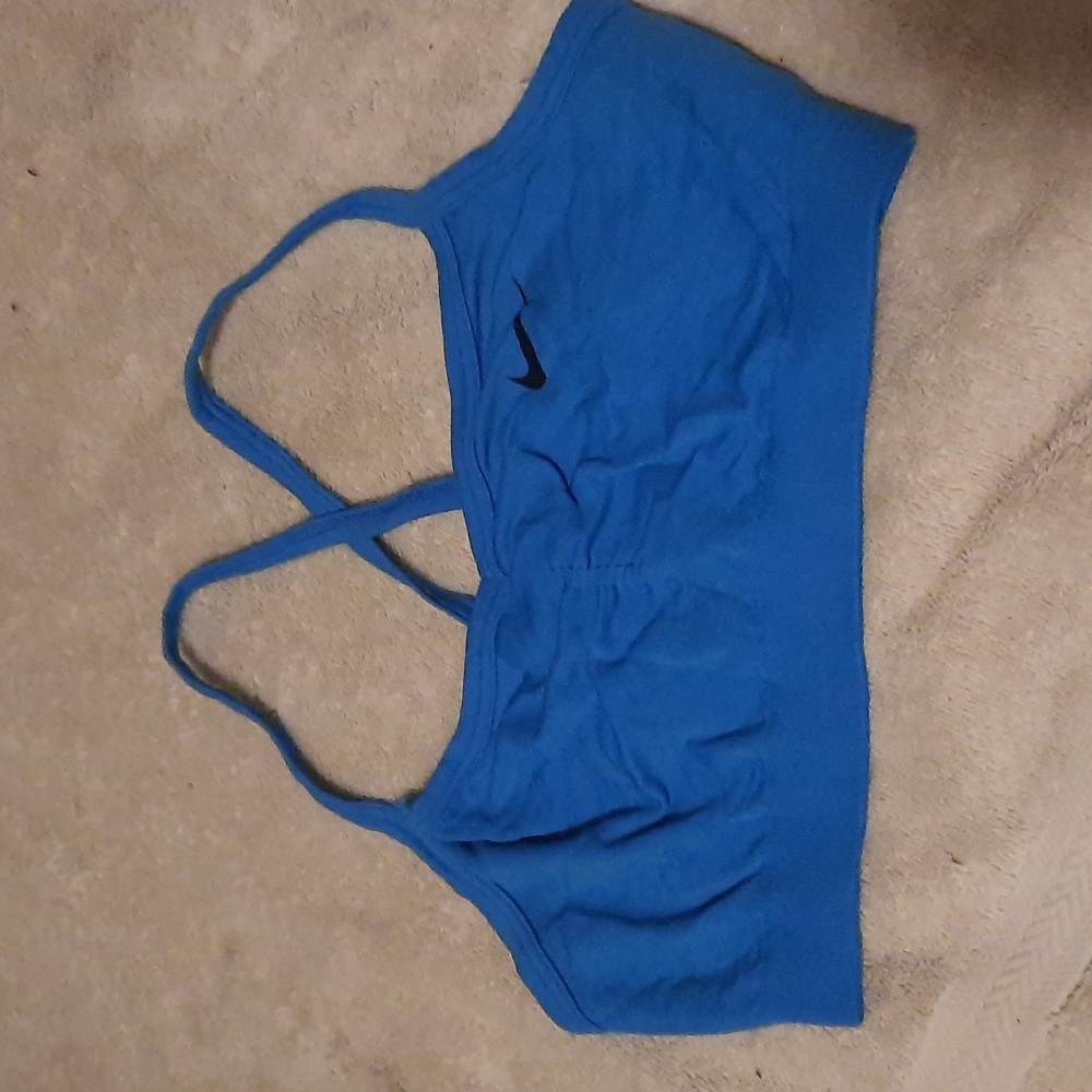 Bras - Picture 12 of 16